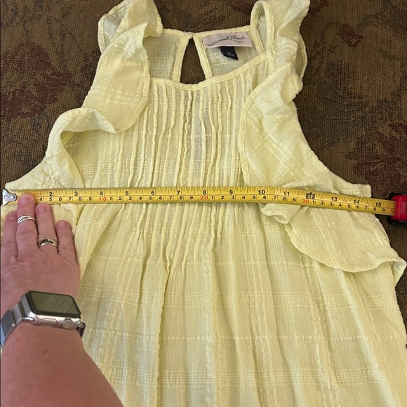 Universal Thread Flutter Sleeve Top - Picture 8 of 9